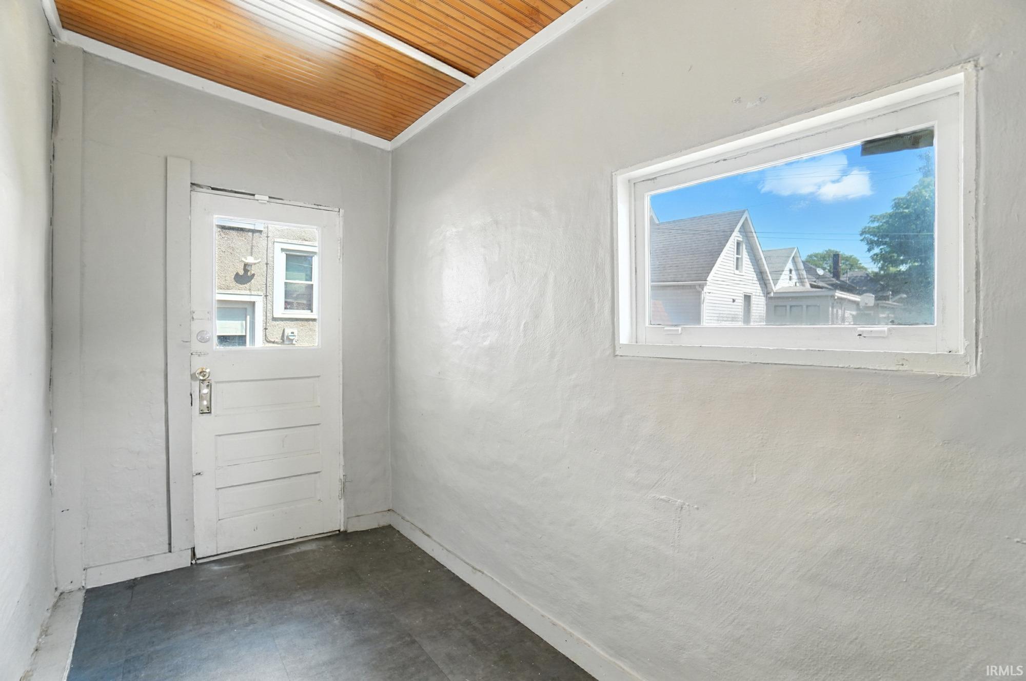 2911 Broadway Fort Wayne, IN 46807 - Photo 31 of 36