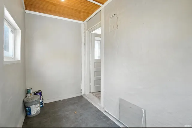 $143,900 | 2911 Broadway, Fort Wayne, IN 46807