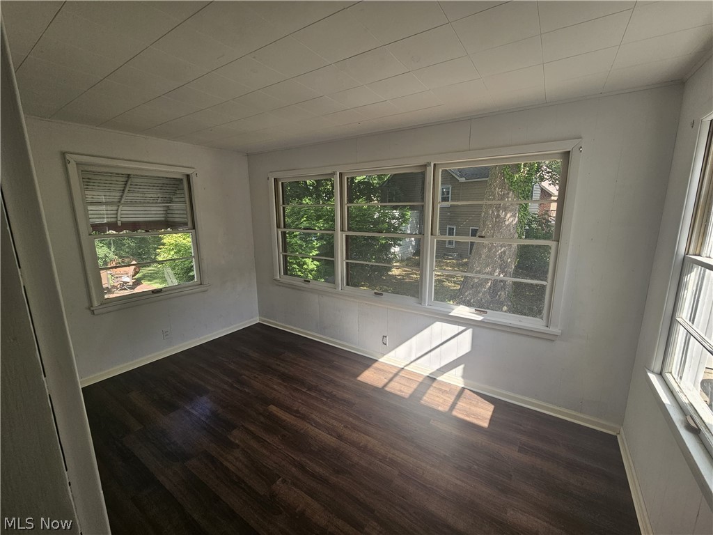 3709 Woodridge Road Cleveland Heights, OH 44121 - Photo 4 of 8