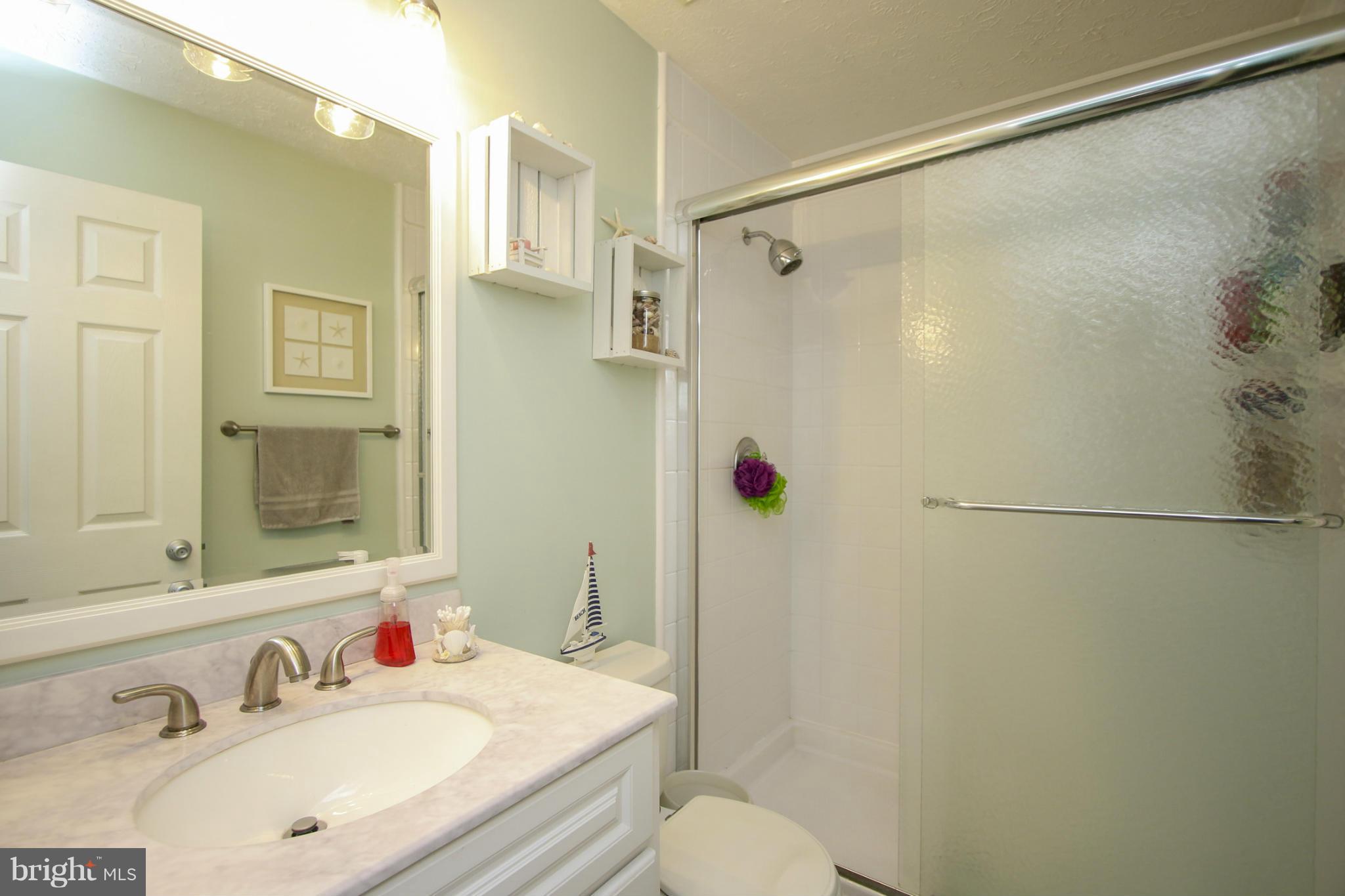 2054 Quaker Way, Unit 1 Annapolis, MD 21401 - Photo 12 of 29 Bath (Master)