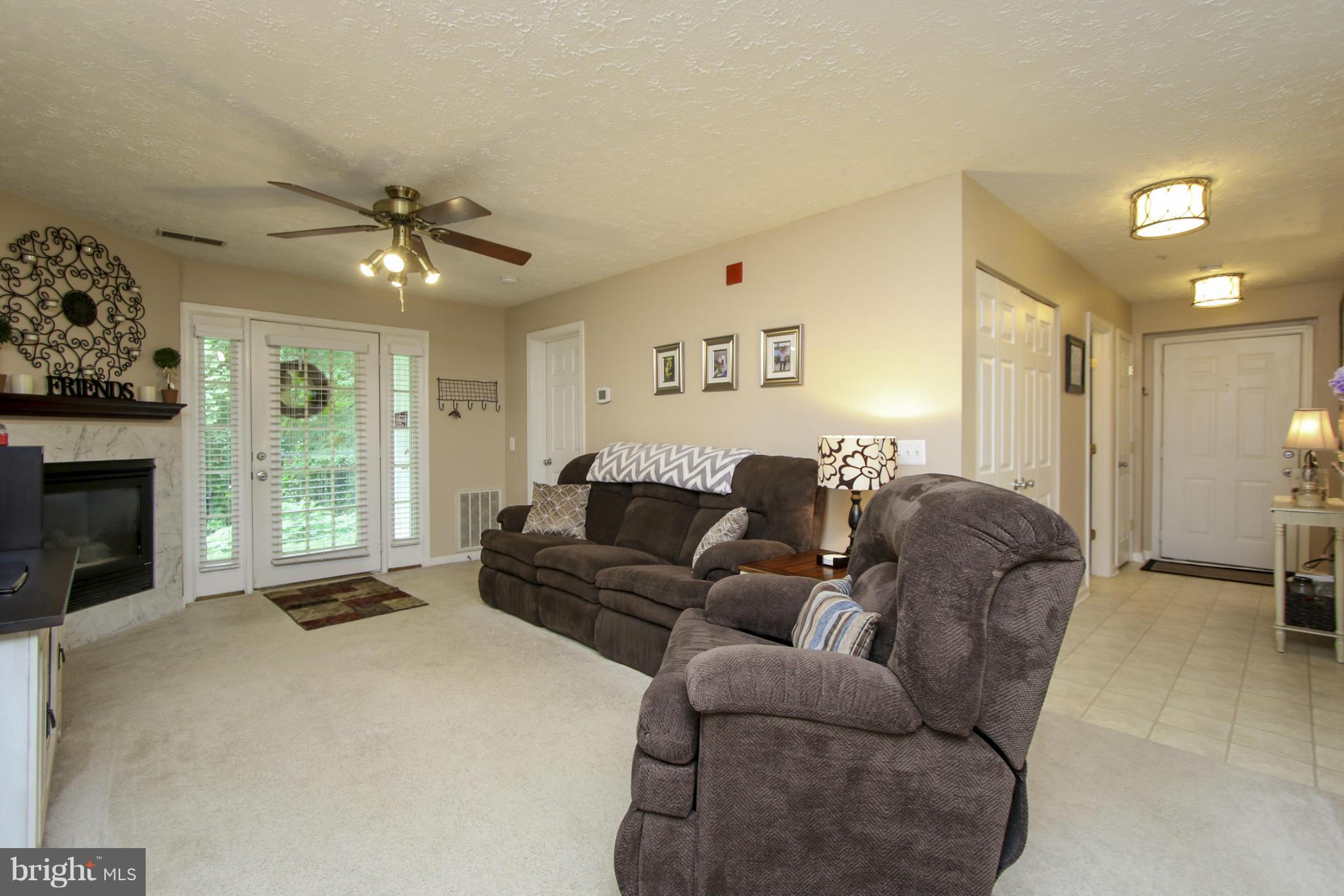 2054 Quaker Way, Unit 1 Annapolis, MD 21401 - Photo 14 of 29 Family Room