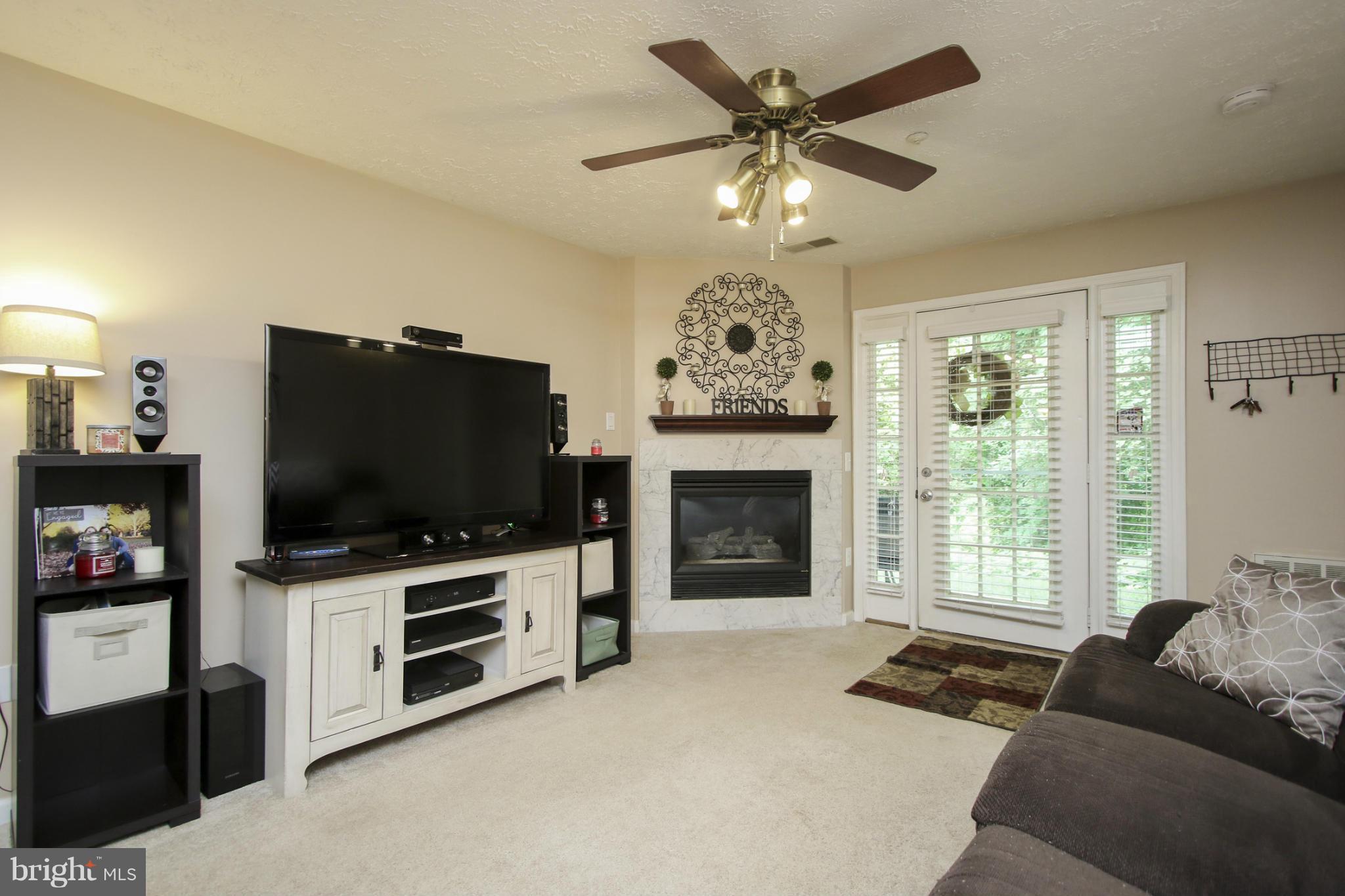 2054 Quaker Way, Unit 1 Annapolis, MD 21401 - Photo 16 of 29 Family Room