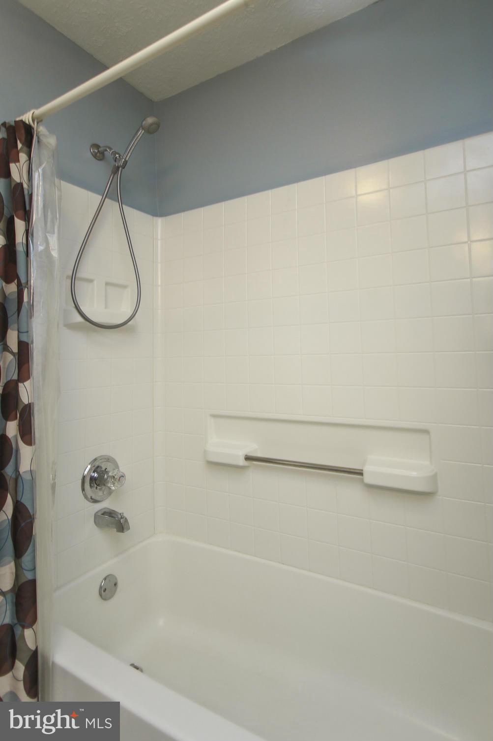 2054 Quaker Way, Unit 1 Annapolis, MD 21401 - Photo 25 of 29 Bath
