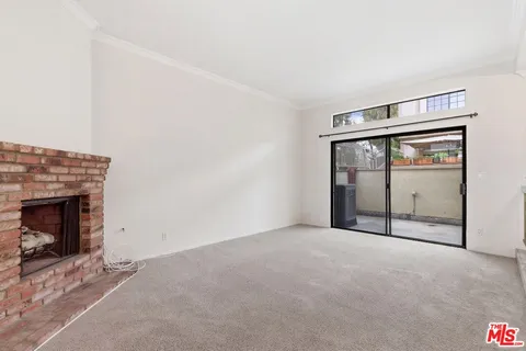 $649,990 | 7100 Balboa Boulevard, Unit 101, Van Nuys, CA 91406