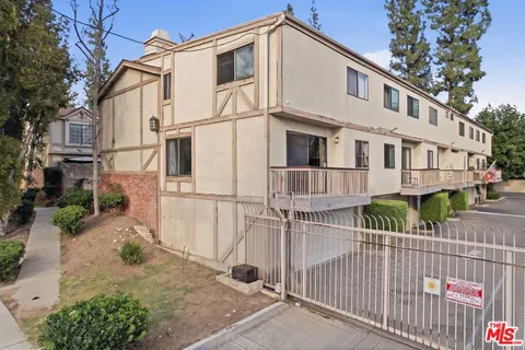 $649,990 | 7100 Balboa Boulevard, Unit 101, Van Nuys, CA 91406