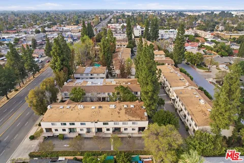 $649,990 | 7100 Balboa Boulevard, Unit 101, Van Nuys, CA 91406