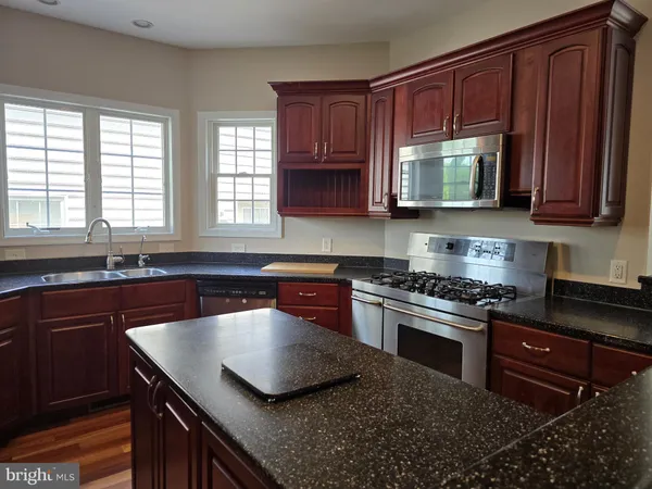 $2,300 | 13 Front Street, Wyoming, DE 19934