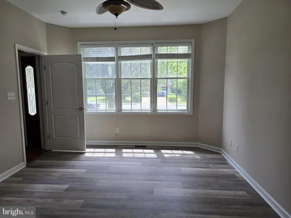 $2,300 | 13 Front Street, Wyoming, DE 19934