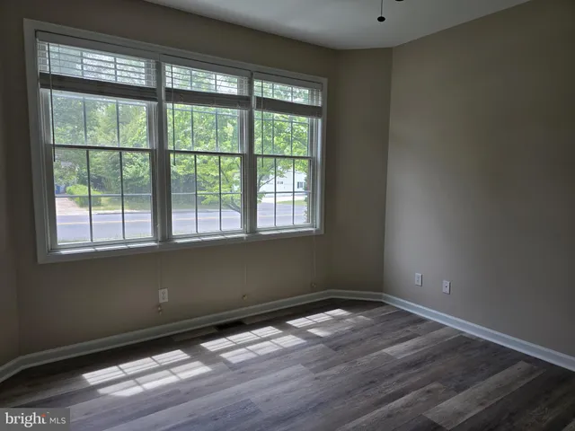 $2,400 | 13 Front Street, Wyoming, DE 19934