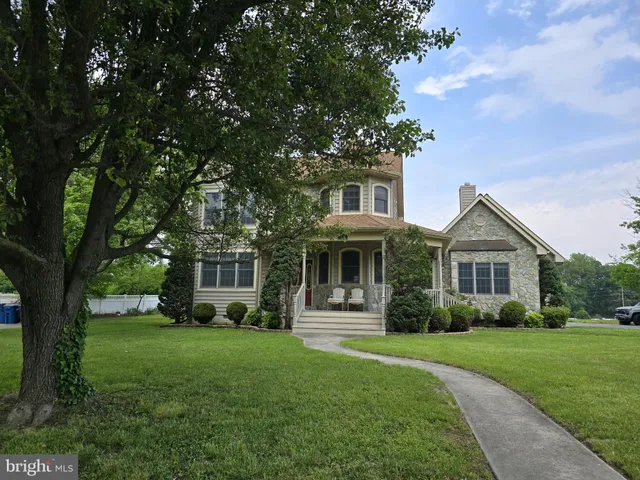 $2,400 | 13 Front Street, Wyoming, DE 19934