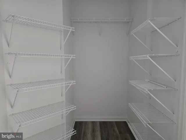 $2,400 | 13 Front Street, Wyoming, DE 19934