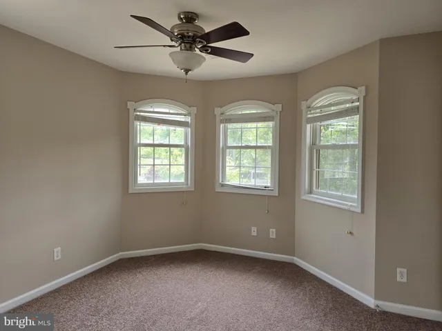 $2,400 | 13 Front Street, Wyoming, DE 19934