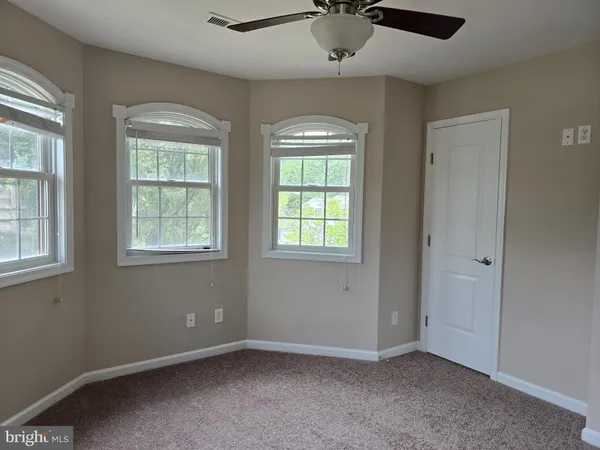 $2,300 | 13 Front Street, Wyoming, DE 19934