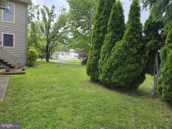 $2,300 | 13 Front Street, Wyoming, DE 19934