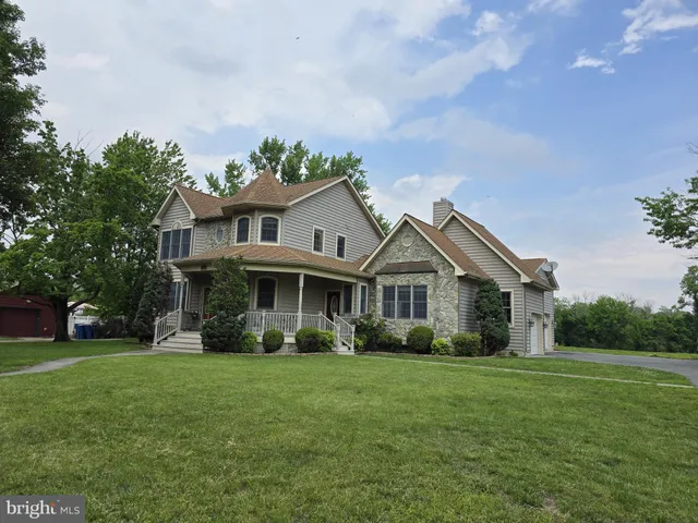 $2,400 | 13 Front Street, Wyoming, DE 19934