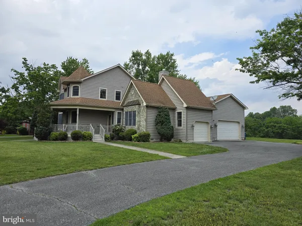 $2,300 | 13 Front Street, Wyoming, DE 19934