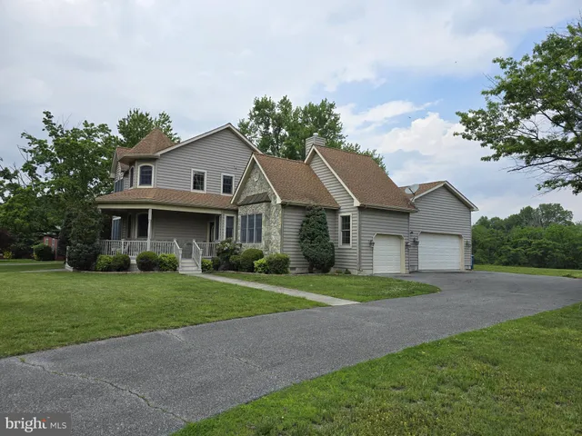 $2,400 | 13 Front Street, Wyoming, DE 19934