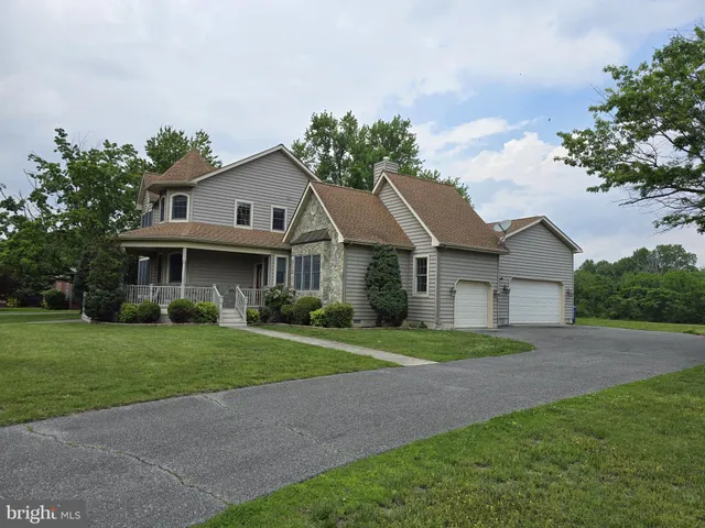 $2,400 | 13 Front Street, Wyoming, DE 19934