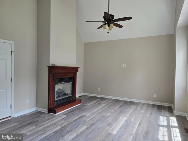 $2,400 | 13 Front Street, Wyoming, DE 19934