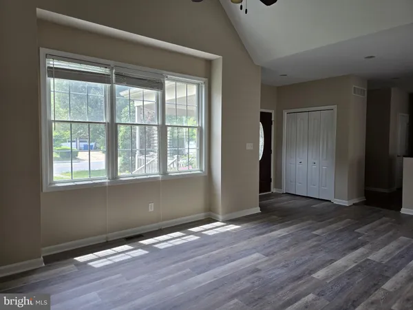 $2,300 | 13 Front Street, Wyoming, DE 19934