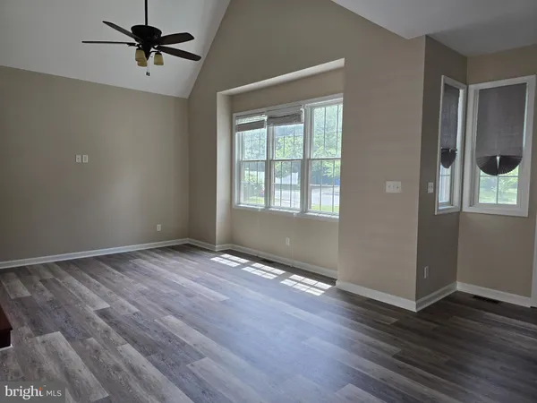 $2,300 | 13 Front Street, Wyoming, DE 19934