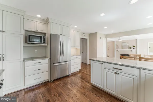 $1,200,000 | 10417 Silk Oak Drive, Vienna, VA 22182