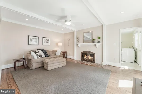 $1,200,000 | 10417 Silk Oak Drive, Vienna, VA 22182