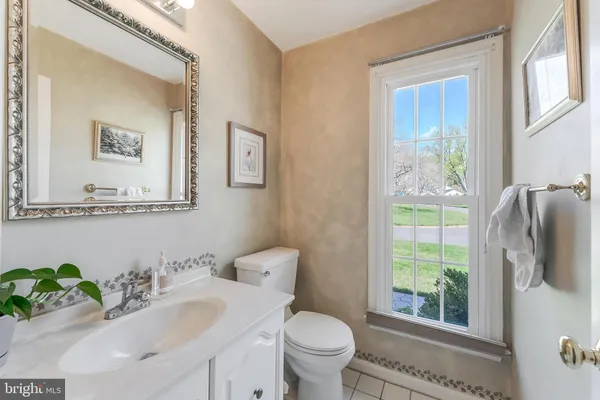 $1,200,000 | 10417 Silk Oak Drive, Vienna, VA 22182