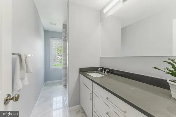 $1,200,000 | 10417 Silk Oak Drive, Vienna, VA 22182