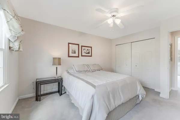 $1,200,000 | 10417 Silk Oak Drive, Vienna, VA 22182