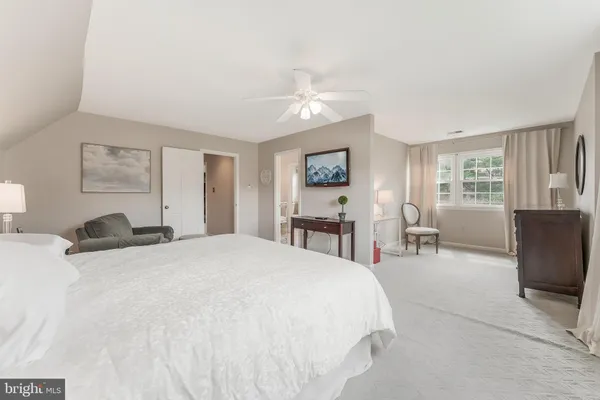 $1,200,000 | 10417 Silk Oak Drive, Vienna, VA 22182