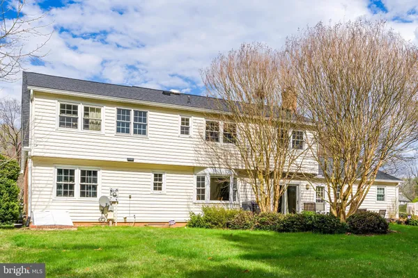 $1,200,000 | 10417 Silk Oak Drive, Vienna, VA 22182