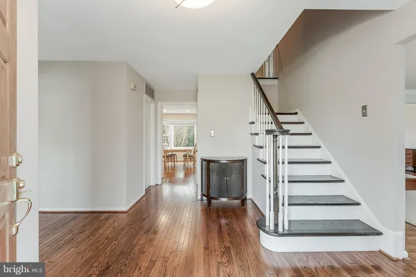 $1,200,000 | 10417 Silk Oak Drive, Vienna, VA 22182