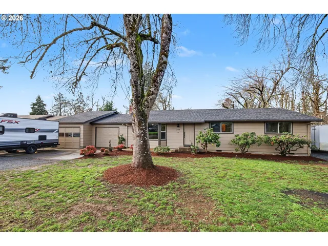 $415,000 | 777 North 11th Street, Cottage Grove, OR 97424