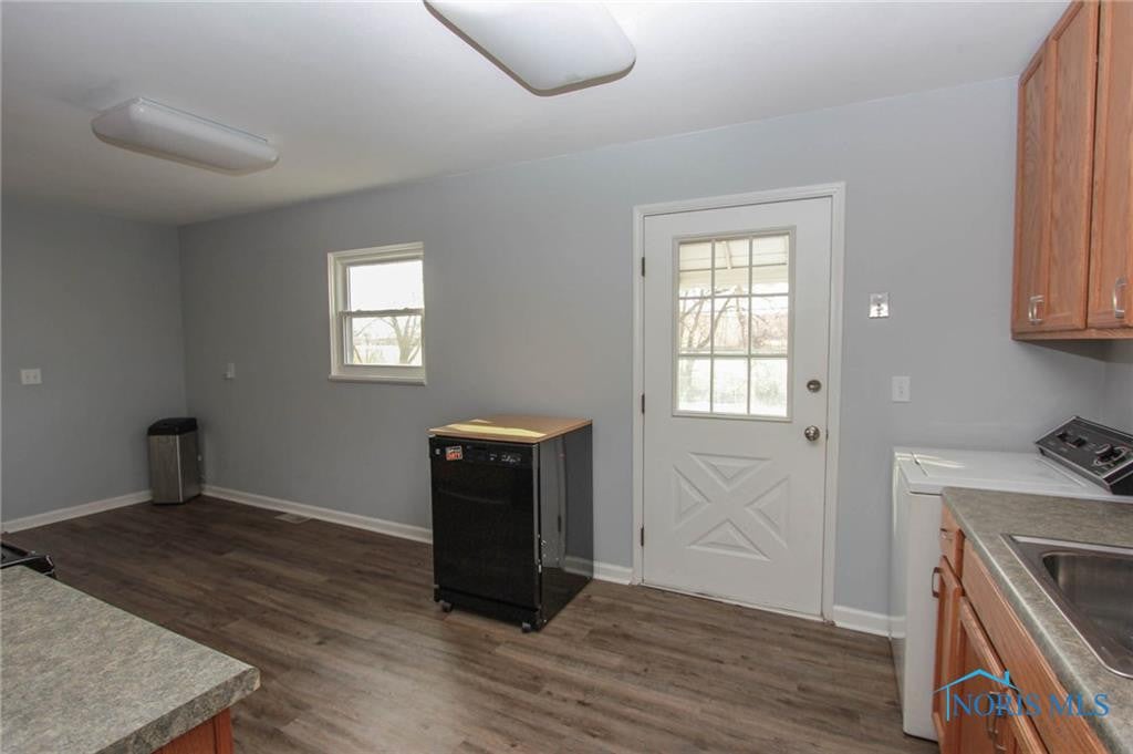 1749 East Benwick Road Toledo, OH 43613 - Photo 8 of 15 Gallery Image 8