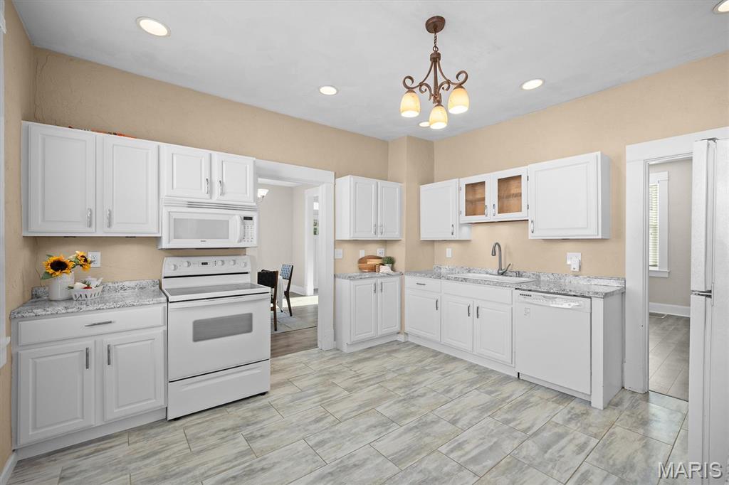 418 East Adams Street O'Fallon, IL 62269 - Photo 11 of 33