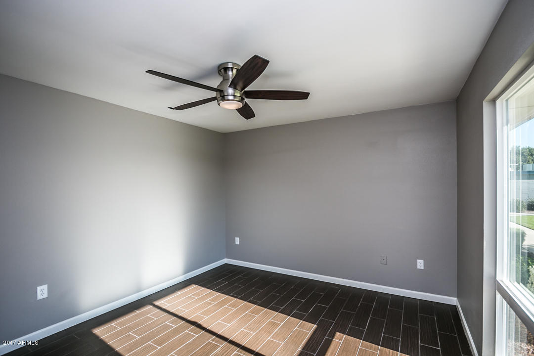 10020 West Royal Oak Road, Unit L Sun City, AZ 85351 - Photo 17 of 31 09441- 10020 W Royal Oak Rd L AZ- Candi-