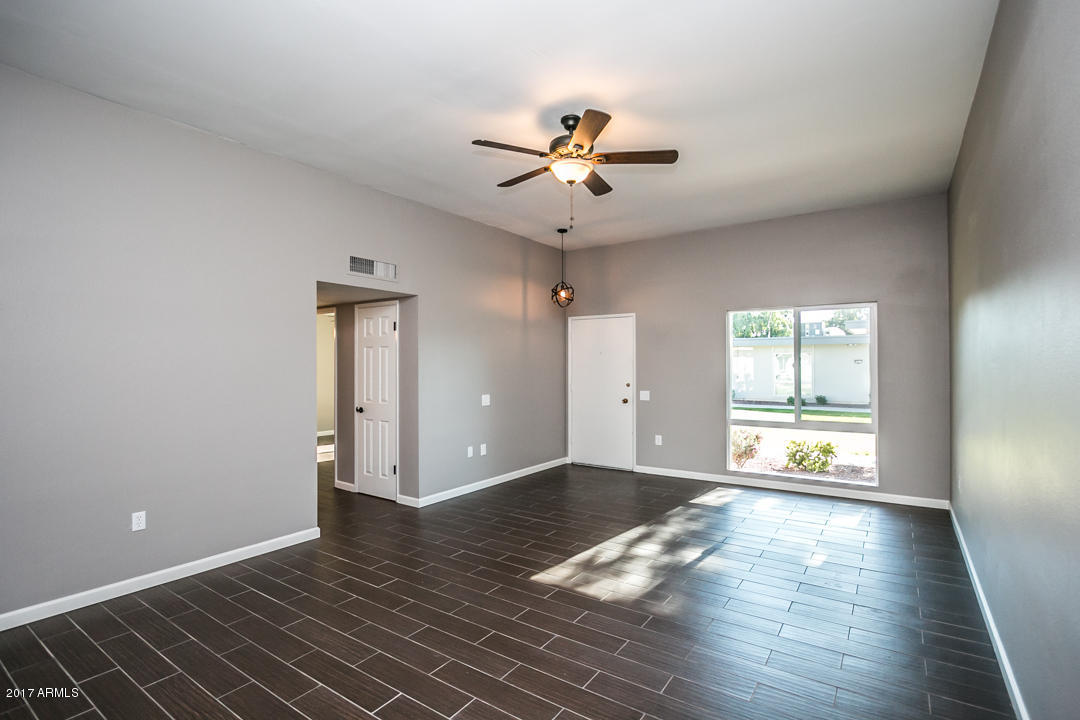 10020 West Royal Oak Road, Unit L Sun City, AZ 85351 - Photo 4 of 31 09441- 10020 W Royal Oak Rd L AZ- Candi-
