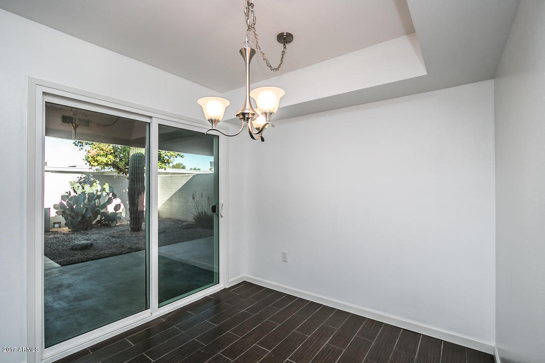 10020 West Royal Oak Road, Unit L Sun City, AZ 85351 - Photo 6 of 31 09441- 10020 W Royal Oak Rd L AZ- Candi-