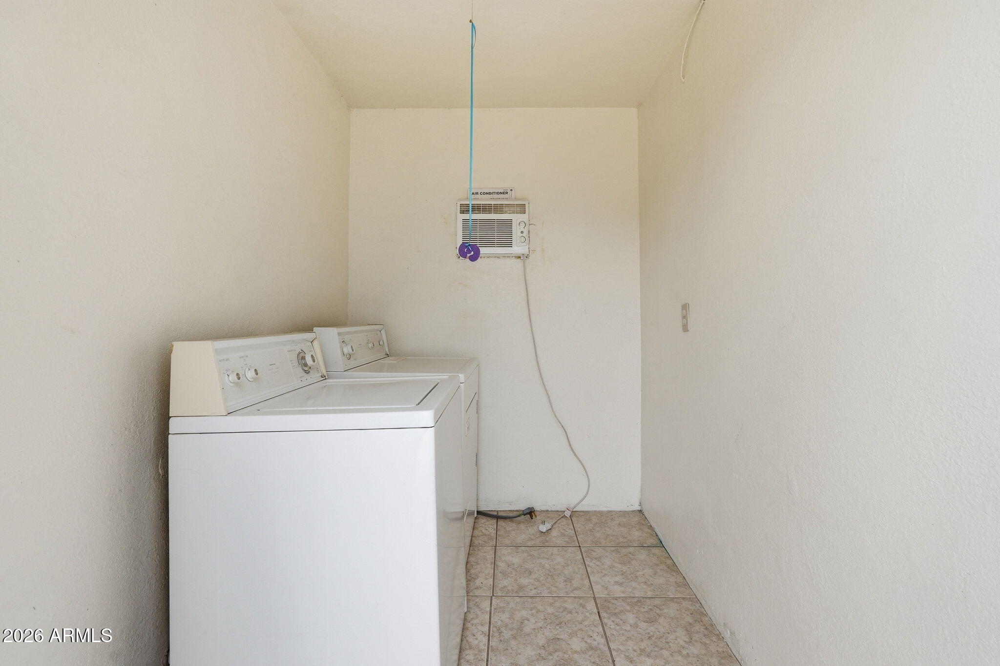 3337 West Thomas Road Phoenix, AZ 85017 - Photo 18 of 18 Laundry Room