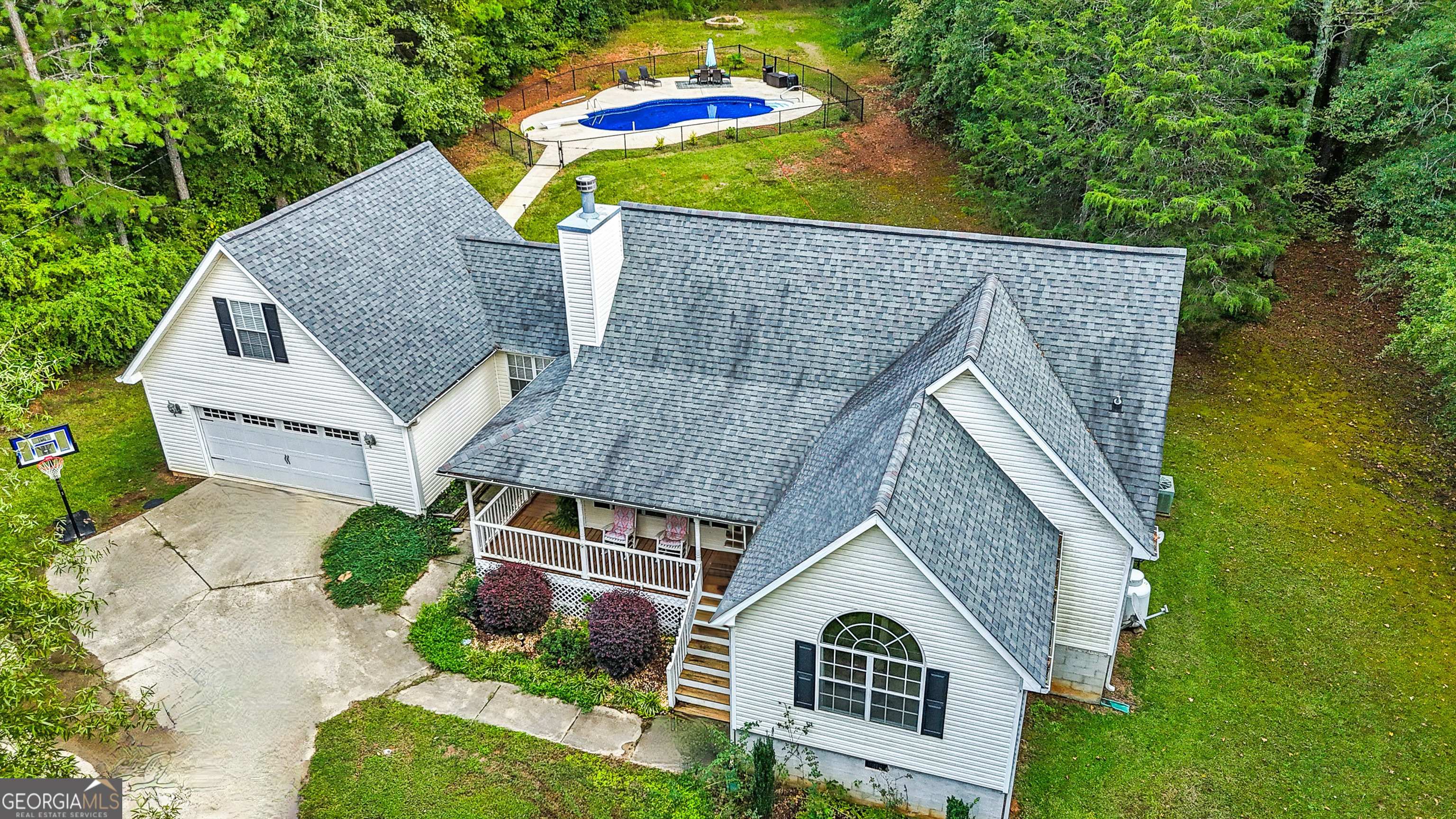 462 River Road Concord, GA 30206 - Photo 1 of 1 a house view with a garden space
