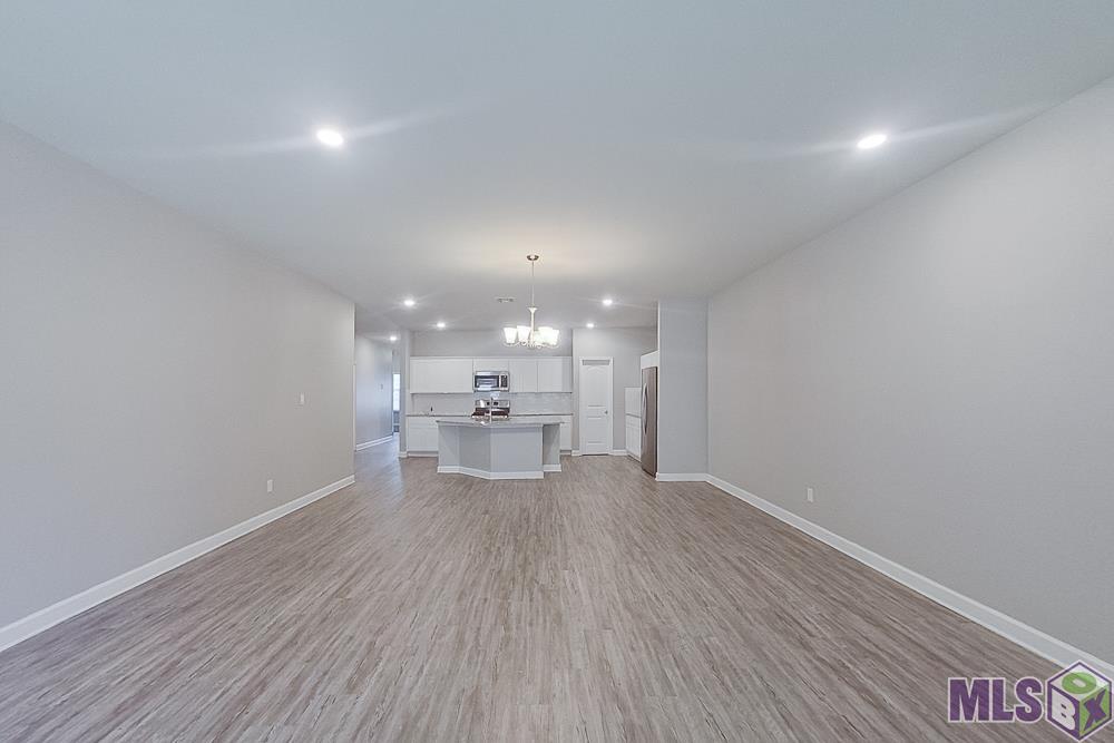 6425 Tiger Pointe Drive Baton Rouge, LA 70817 - Photo 3 of 19 Gallery Image 3