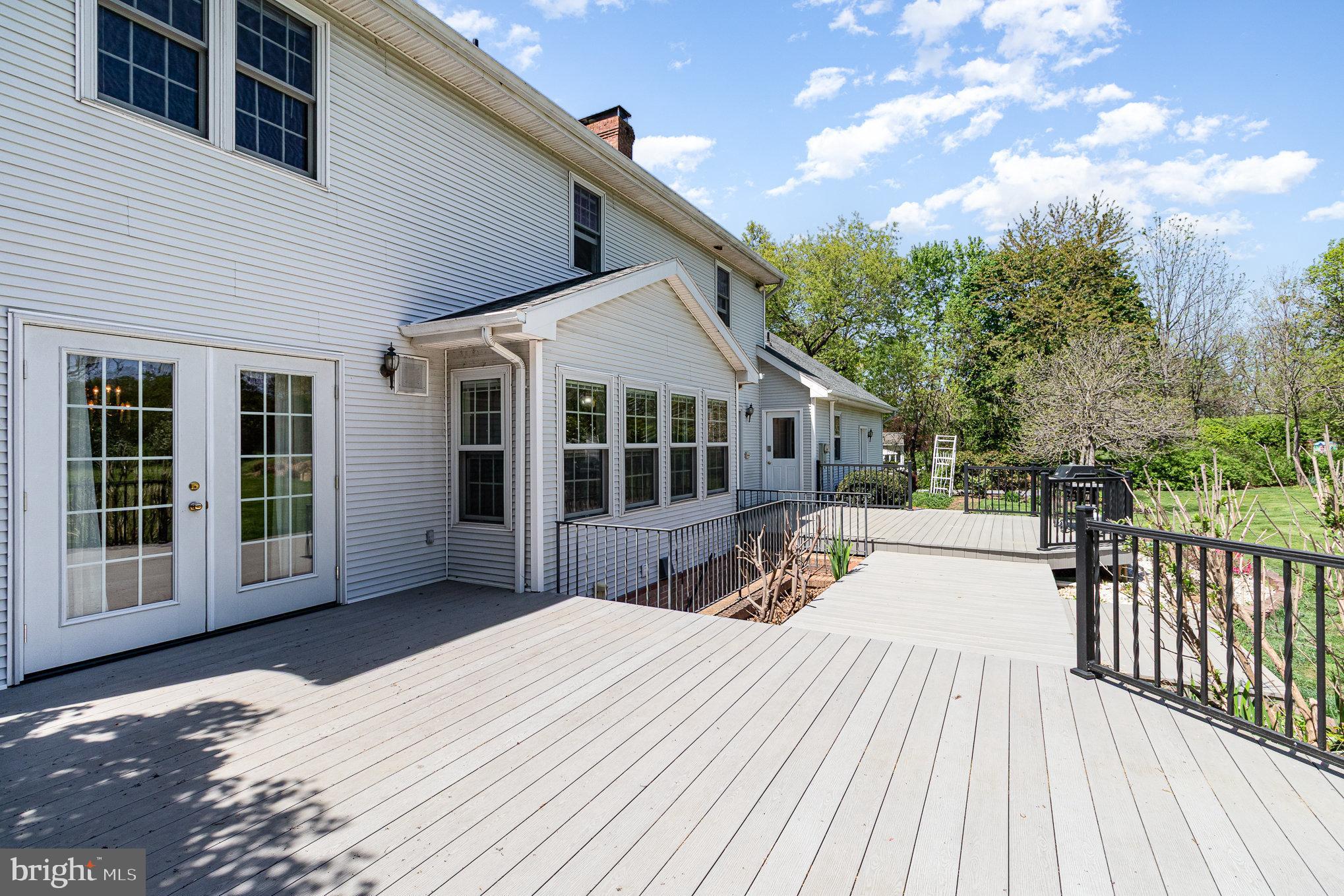14 Eastfield Road Hummelstown, PA 17036 - Photo 42 of 55 Deck