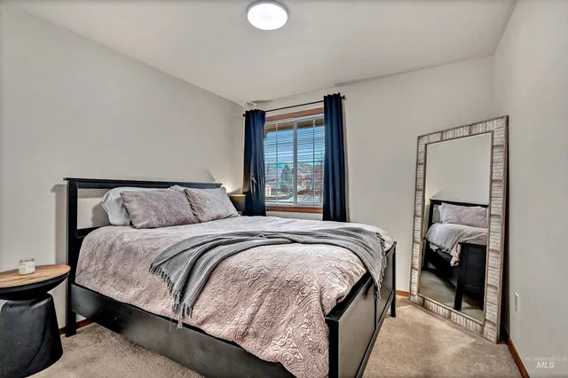 $438,000 | 6895 North Amesbury Way, Boise, ID 83714