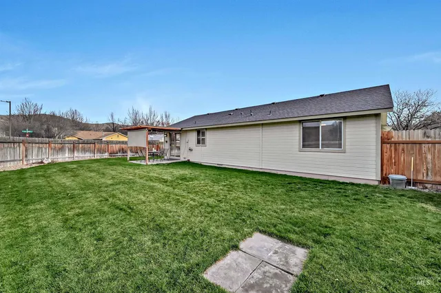 $438,000 | 6895 North Amesbury Way, Boise, ID 83714