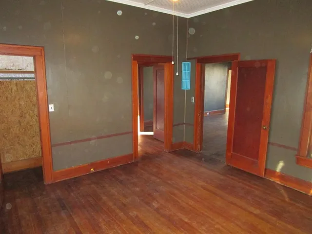 $59,000 | 1206 South Main Street, Quanah, TX 79252