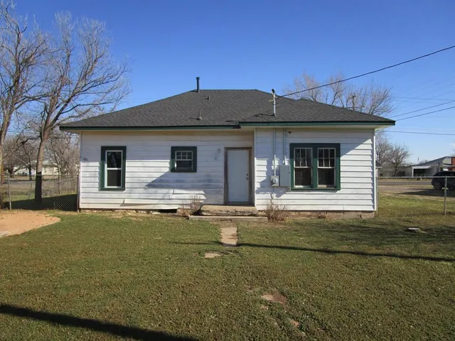 $59,000 | 1206 South Main Street, Quanah, TX 79252