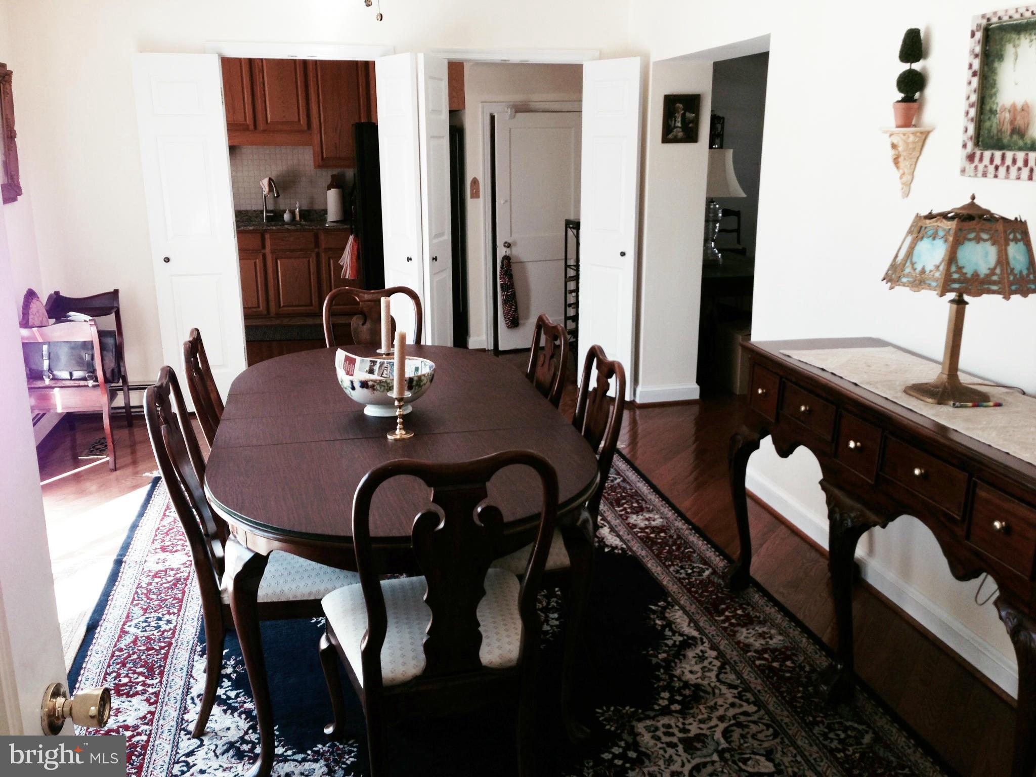 304 Cambridge Road Alexandria, VA 22314 - Photo 3 of 25 Dining Room