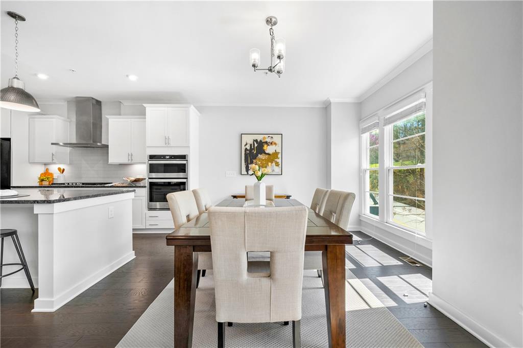 552 Ember Lane Northwest Atlanta, GA 30309 - Photo 6 of 40