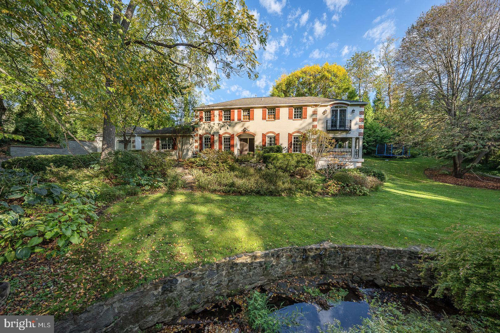 318 Chamounix Road Wayne, PA 19087 - Photo 55 of 55 a view of a garden in front of a house